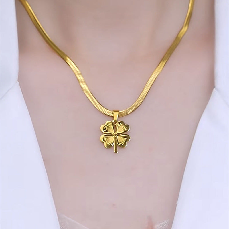 Luxury Minority Design Sense Four-leaf Flower Necklaces