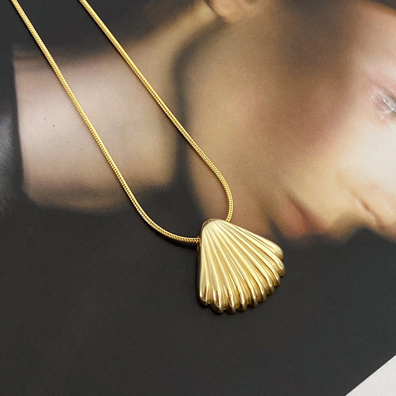 Fashionable Minority Shell Texture Female Clavicle Chain Necklaces