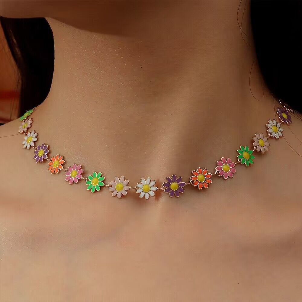 Drop Oil Little Daisy Flower Clavicle Necklaces