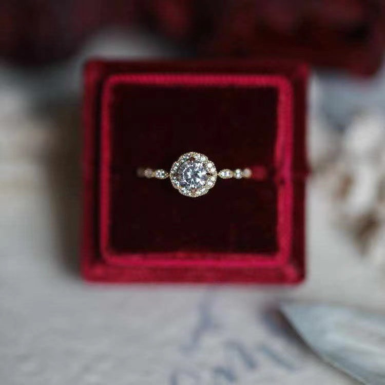 Women's Full Diamond Inlaid Palace Style Personality Rings