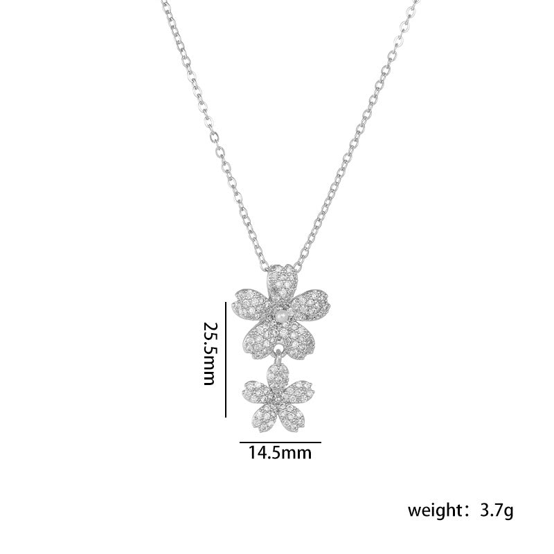 Women's Flower Design High-grade Temperament Wild Titanium Necklaces
