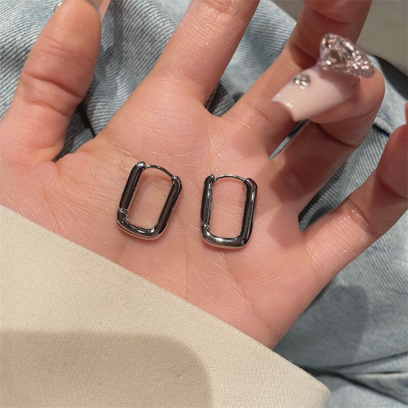 Women's Sier Simple Elegant Fashionable High-grade Niche Earrings