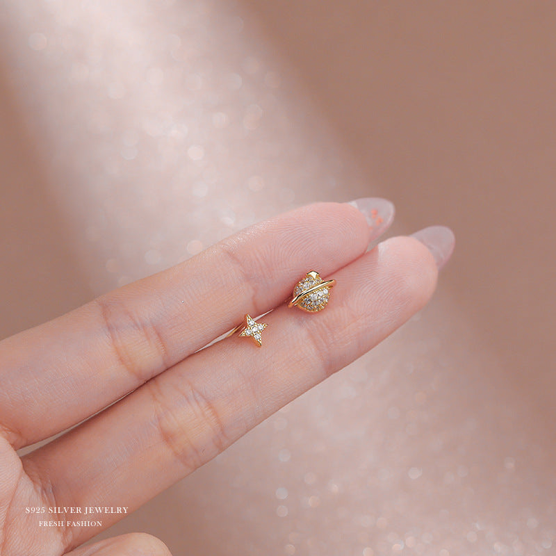 Women's Sier Planet Korean Simple Niche Small Earrings