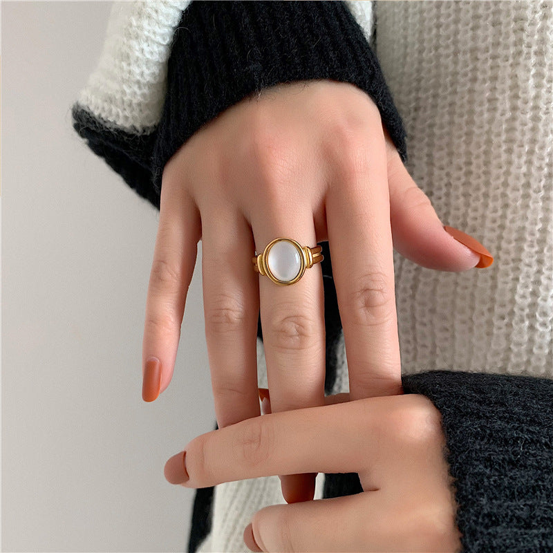 Fritillary Oval Personality Retro Titanium Steel Rings