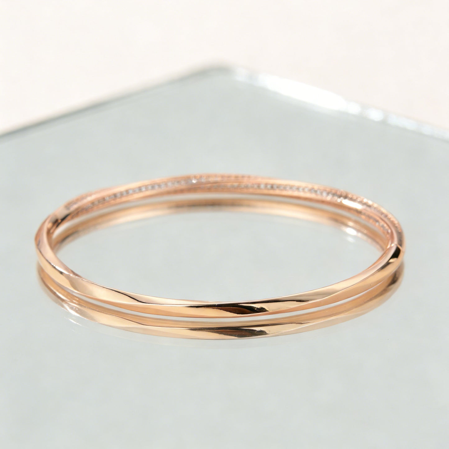 Classic Mobius Twisted Starry Female Inlaid Bracelets