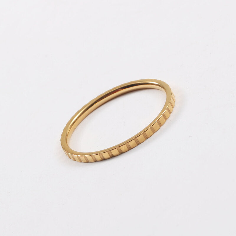 Thin Carved Pattern Titanium Steel Gold Rings