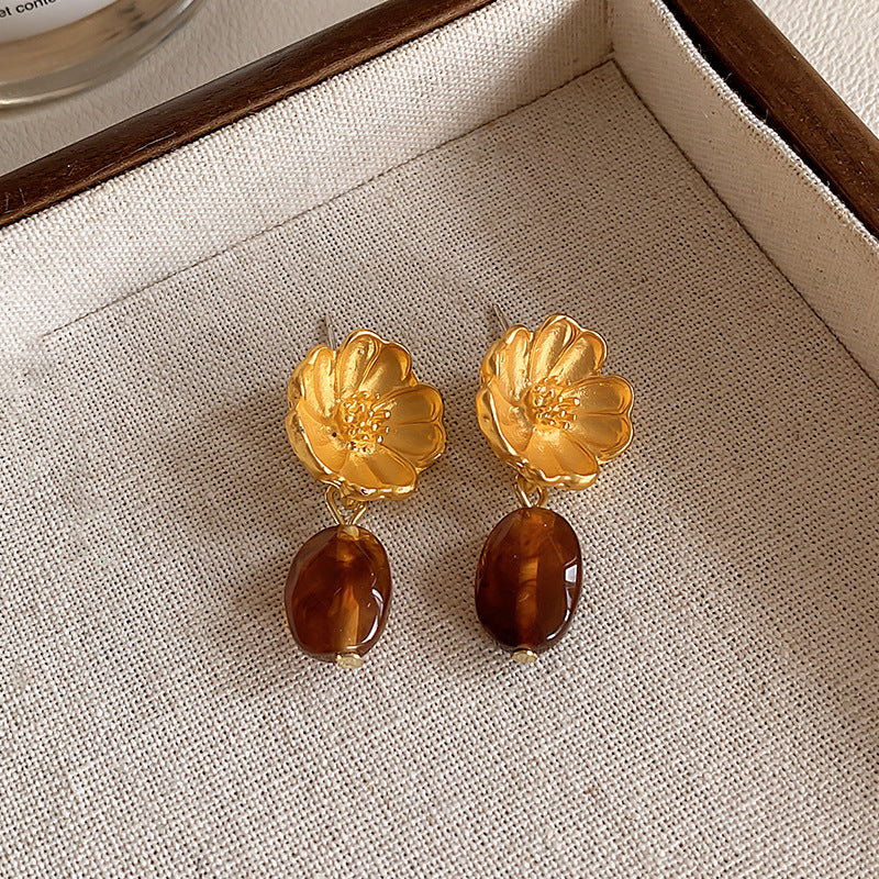 Women's French Retro Amber Elegant Design High-grade Earrings