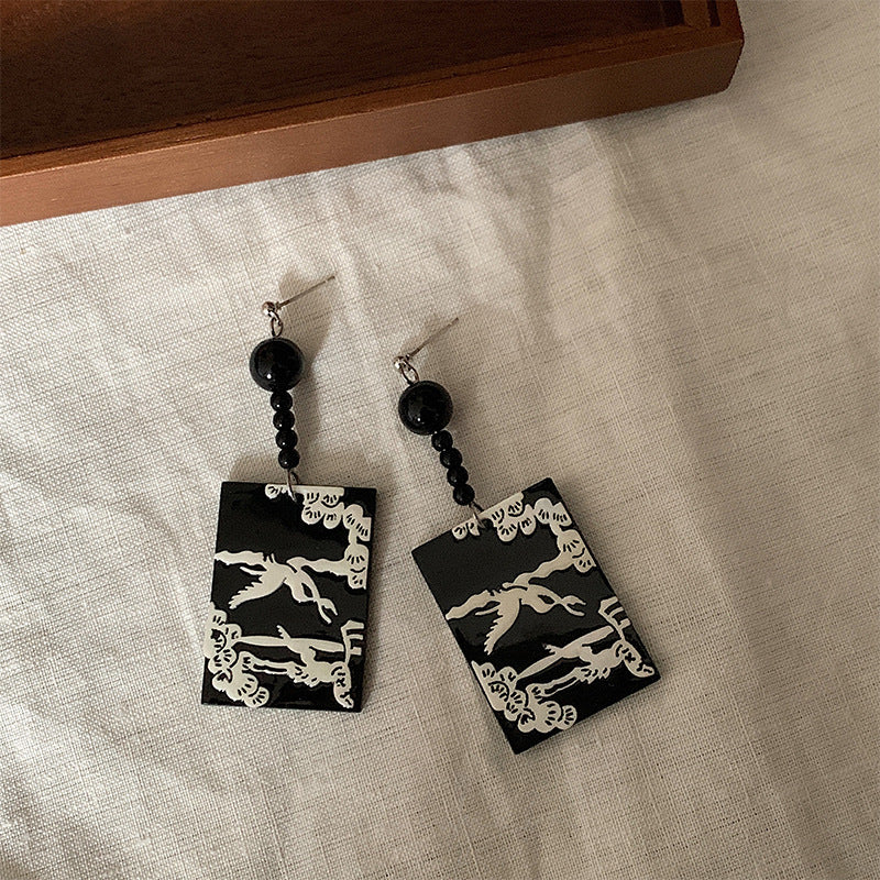 Ink Female Niche Design Ear High Earrings