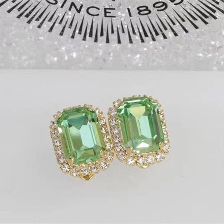 Women's Sells White Gem Copper Inlaid Diamond Oval Earrings