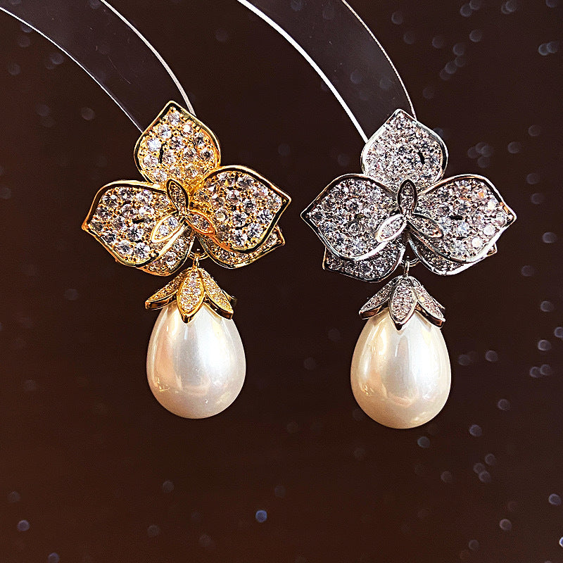 Fashionable Elegant Three-dimensional Flower Drop-shaped Pearl Earrings