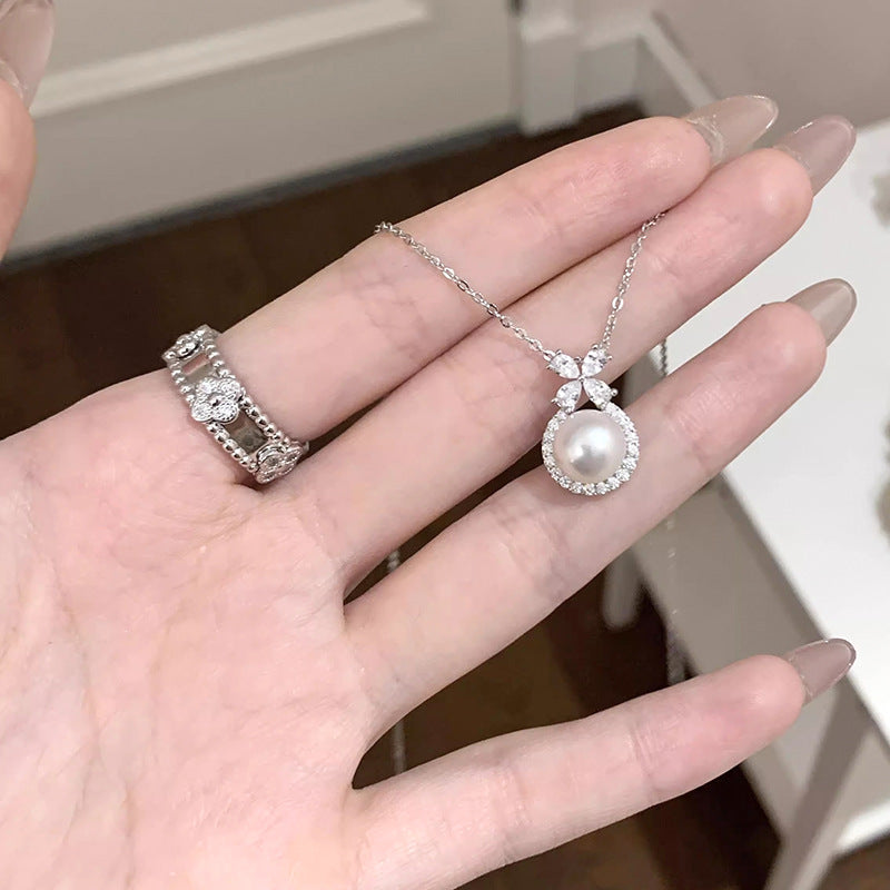 Women's Luxury High-grade Titanium Steel No Fading Necklaces