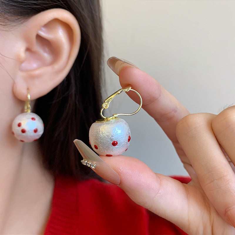Women's Dot Ball Ear Clip Simple High-grade Earrings