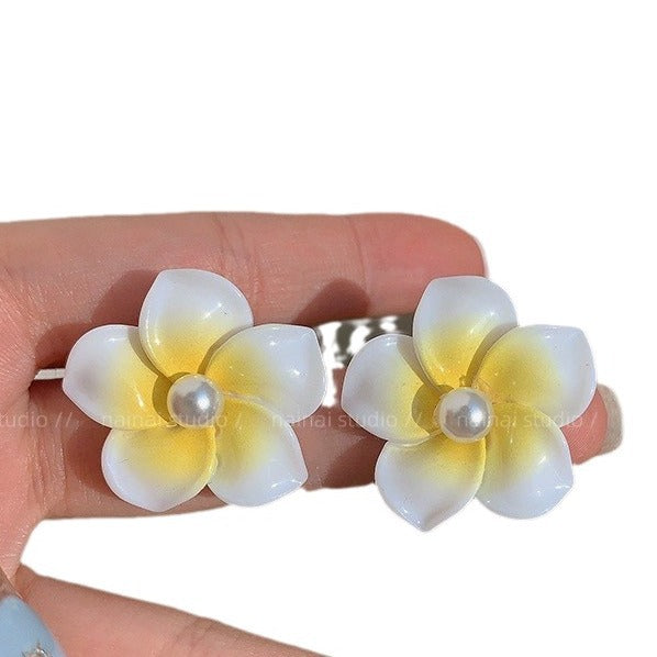 Fresh Pearl Flower Vacation Style Ear Earrings