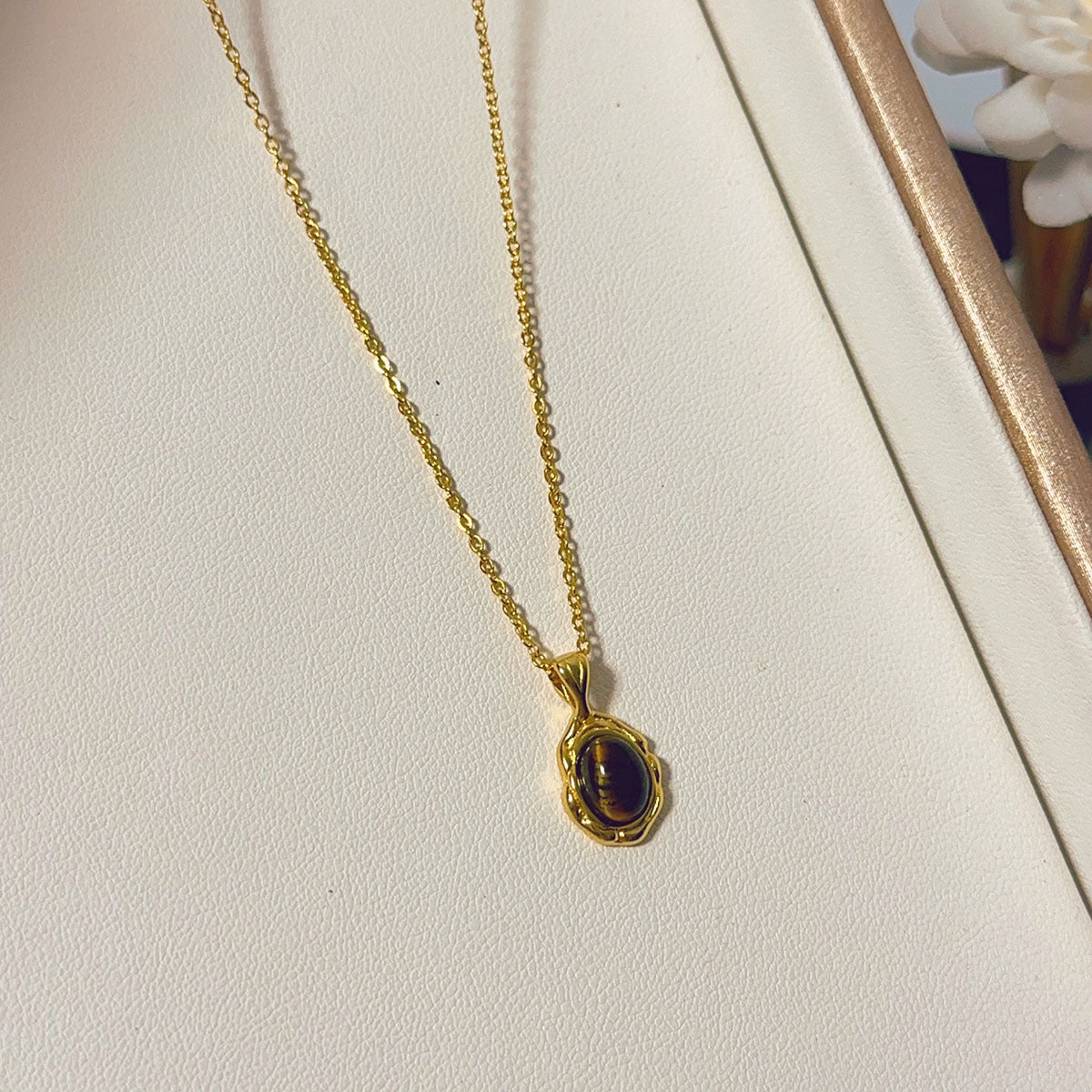 Tiger Eye Design Light Luxury Advanced Sense Elegance Retro Necklaces