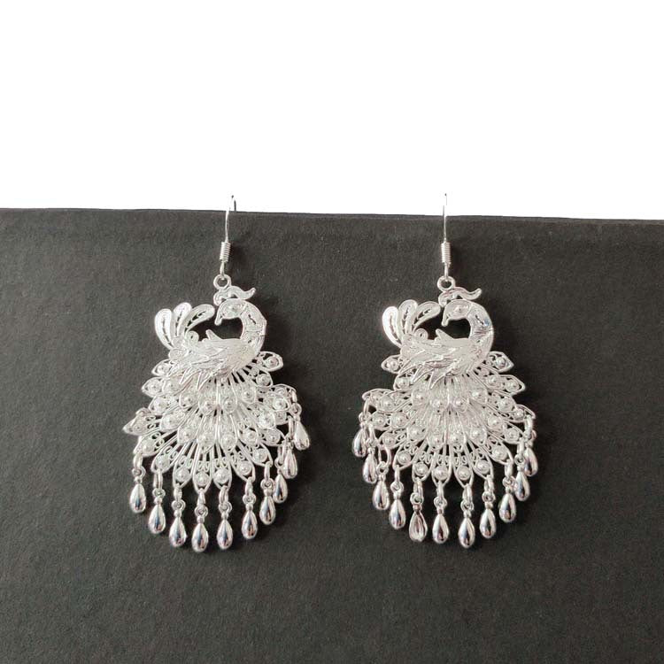 Personality Horn Bloom Vintage Eardrops Yi Earrings