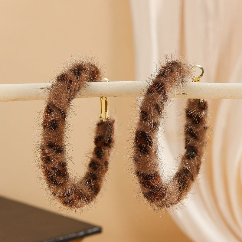 Women's Needle Flocking Leopard Print Geometric Ear Earrings