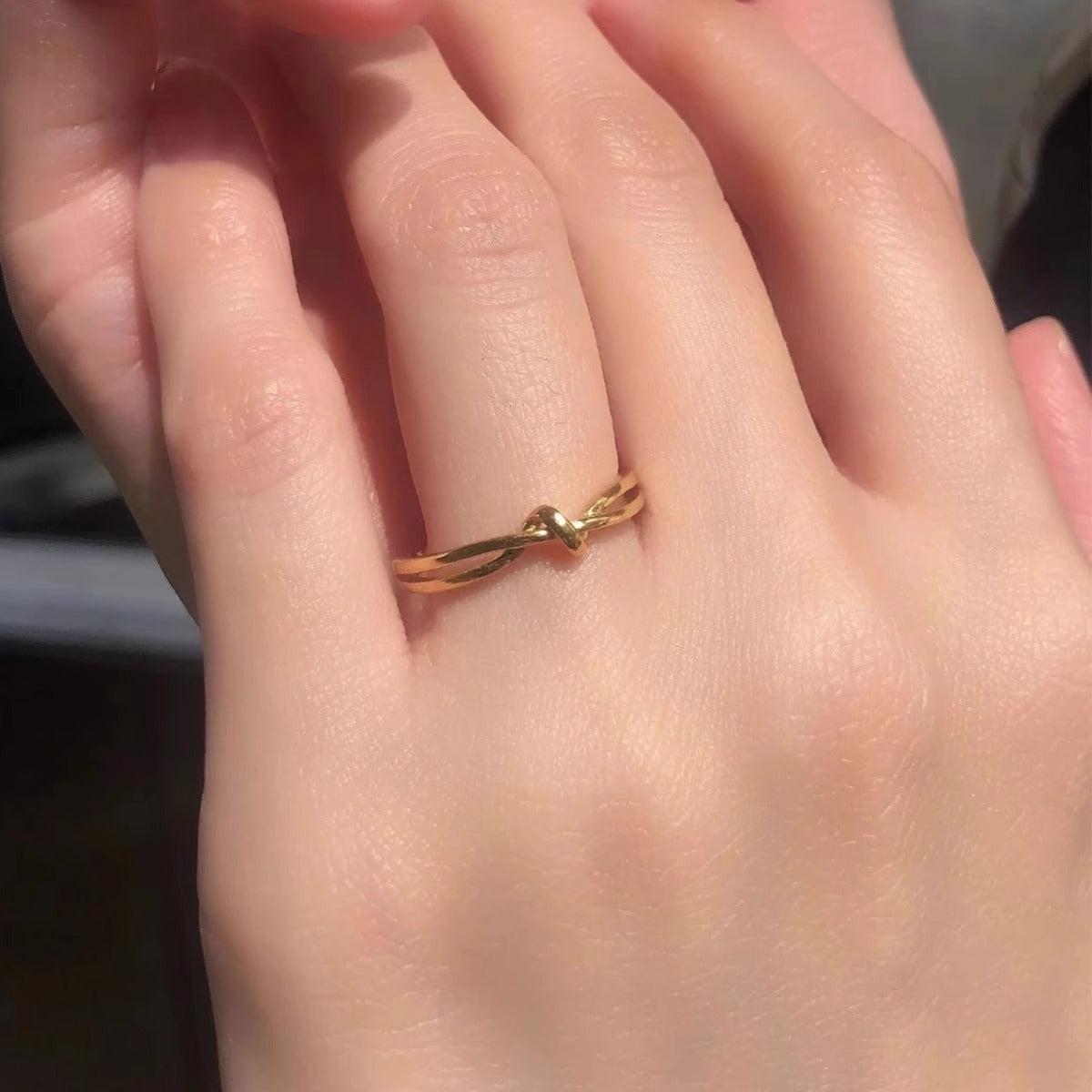 Fashion Twist Female Mobius Titanium Steel Rings