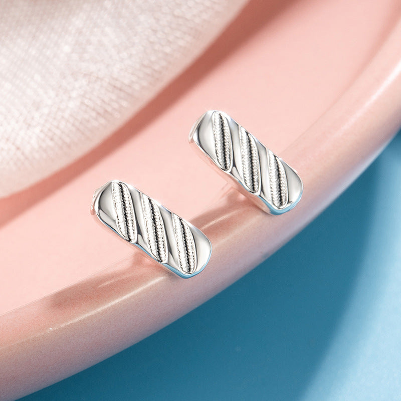 Alkaline Knot Croissant Asymmetric Female Simple Western Style Fashion Earrings