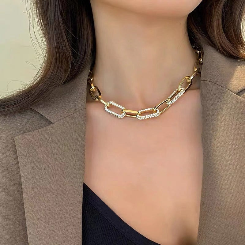 Women's Decorative Fashionable Short Clavicle Rhinestone Stitching Necklaces