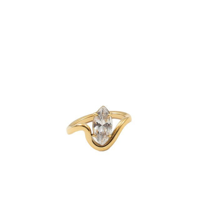 Curved Line Horse Eye Zircon Titanium Rings