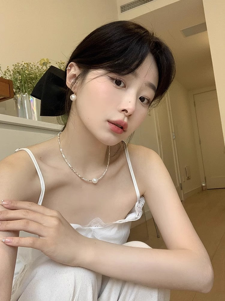 Women's Gentle Imitation Pearl Aura Essence High Earrings