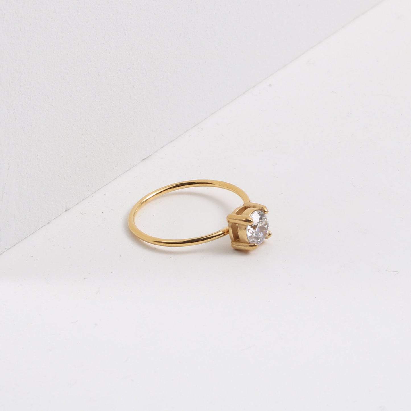 Fine Inlaid Zircon Titanium Steel Gold Rings
