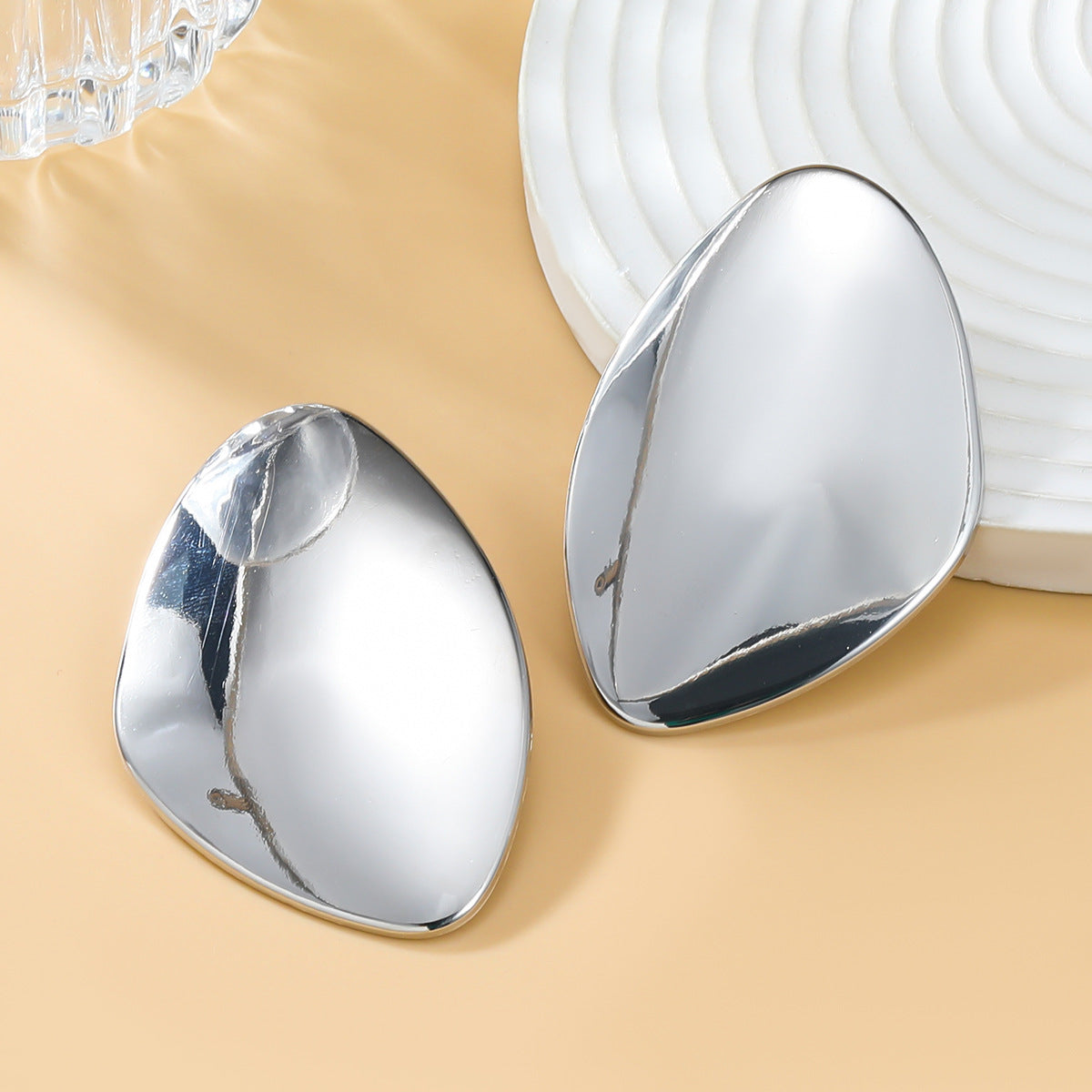 Metal Alloy Exaggerated Female Trend Pebble Rings