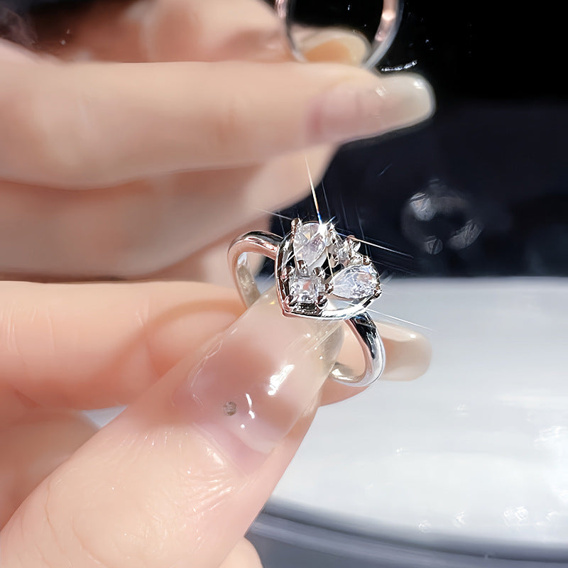 Shiny Refined Zircon Style Light Luxury Rings