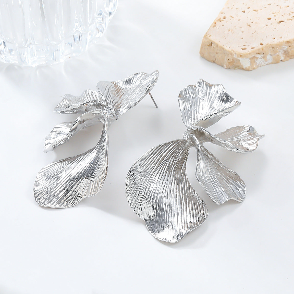 Women's Spring Alloy Flower Trendy Metal Cold Earrings