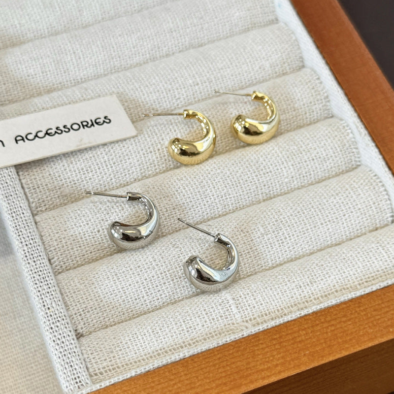 Women's Metal Glossy Shaped Simple Graceful Cold Earrings