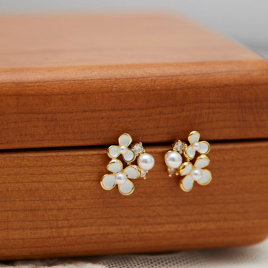 Wind Flower Mini French Pearl Ear Earrings