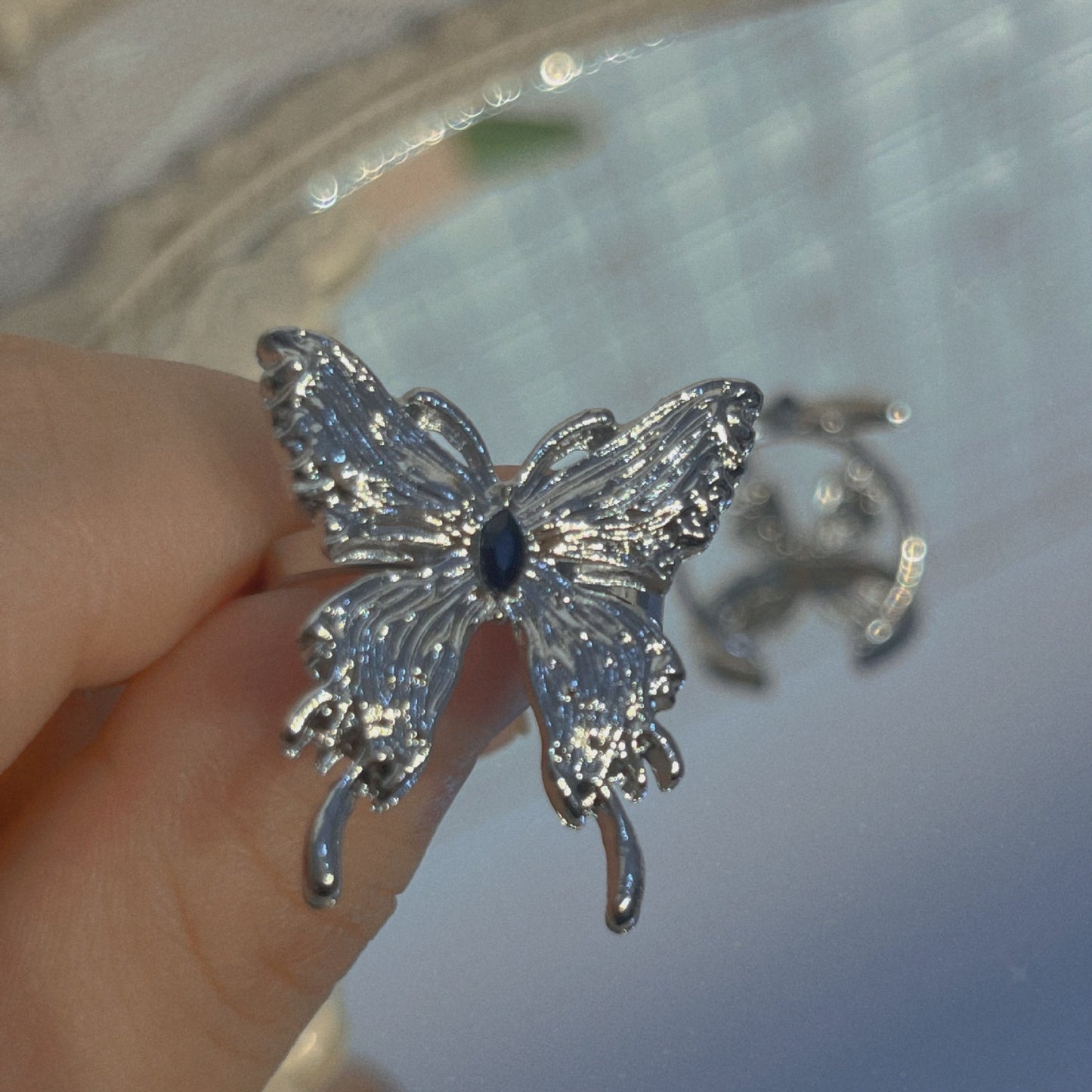 Women's Liquefied Butterfly Opening Niche Design Pleated Cold Wind Dark Rings