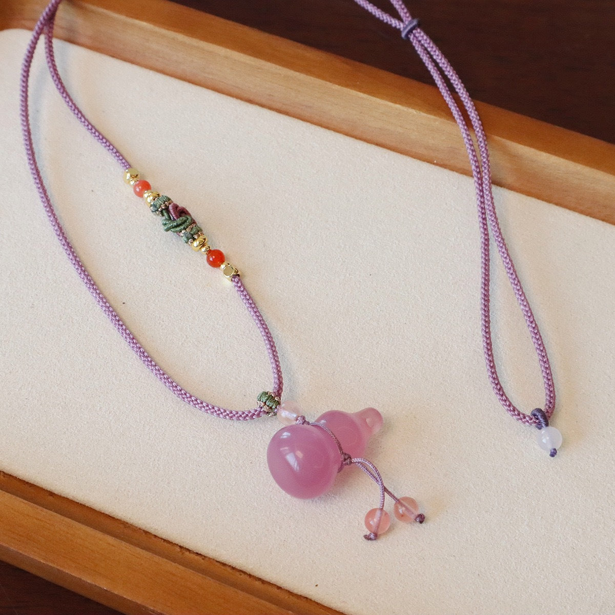 Buckle Chalcedony Fox Gourd Flower Moon Necklaces
