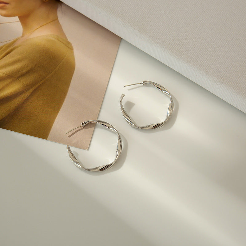 Women's Sier Simple Elegant Fashionable High-grade Niche Earrings
