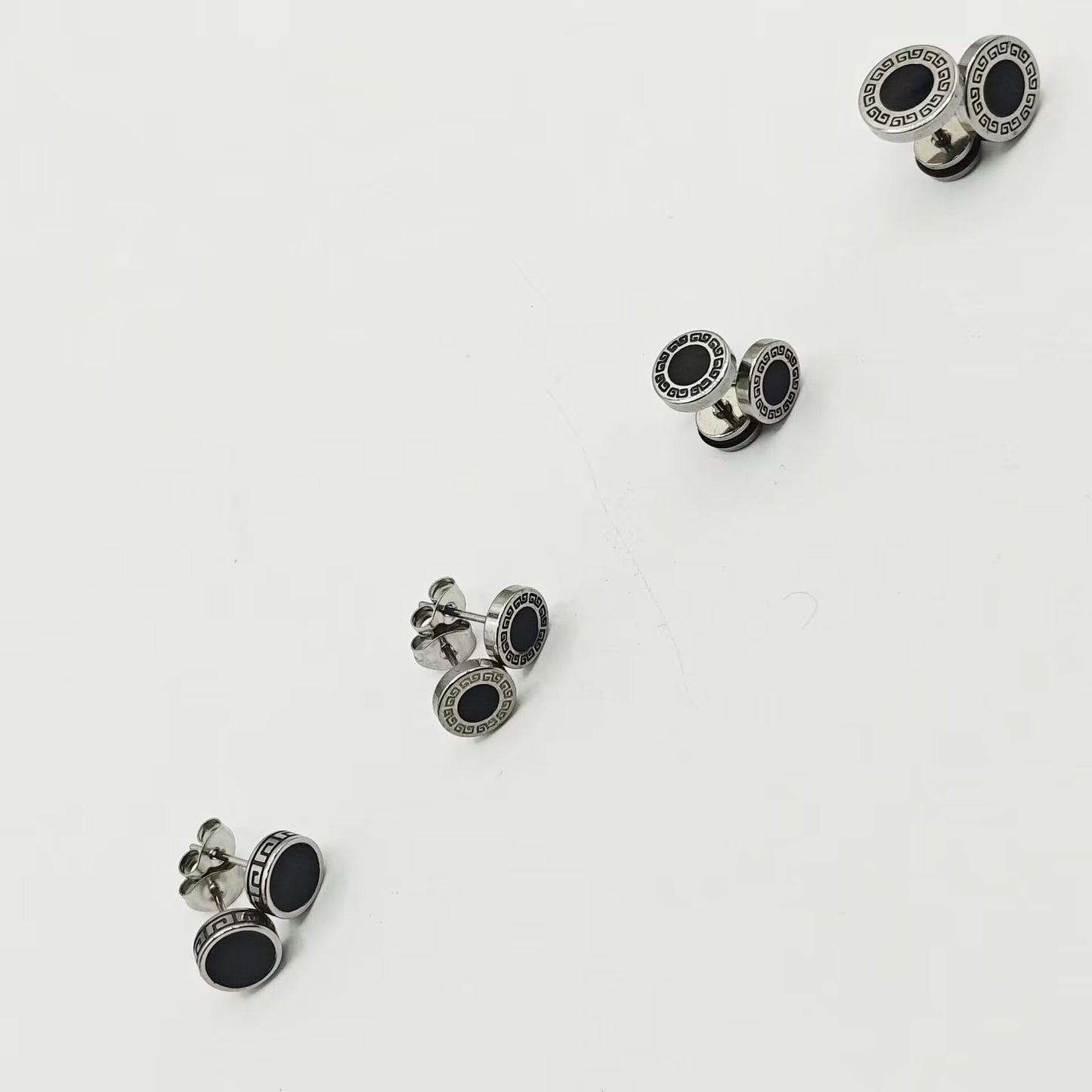 Wall Pattern Dripping Oil Black Surface Boys Piercing Ear Trendy Stud Earrings