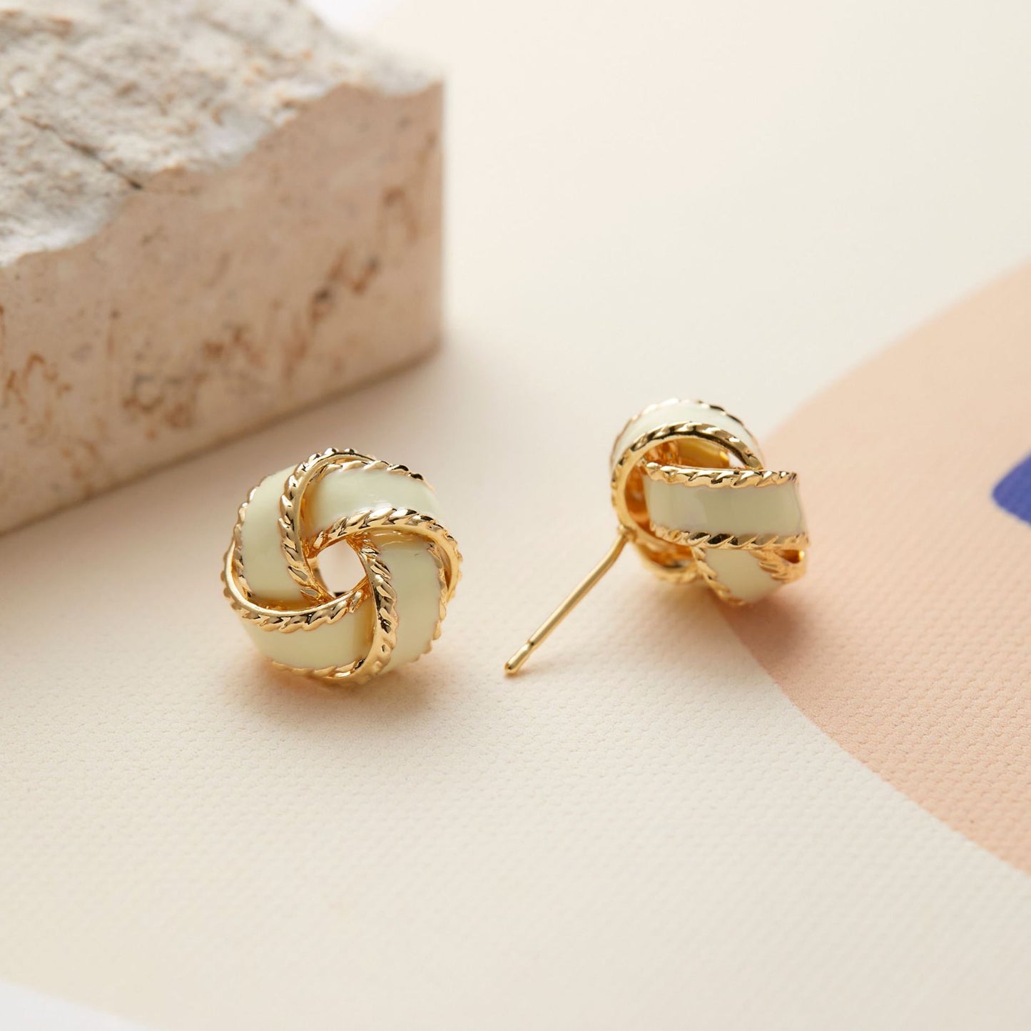 Blue Niche French Retro High-grade Truelove Knot Ear Earrings