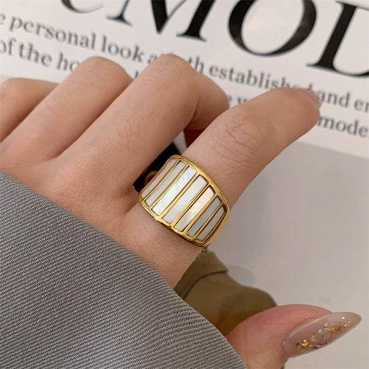 White Fritillary Female Design Fashion Personality Shell Index Rings