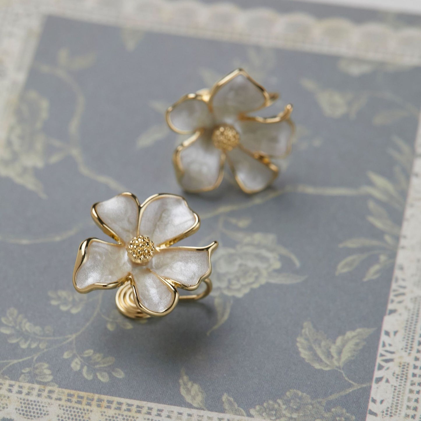 Intellectual Elegant Clip Mosquito Coil Without Earrings