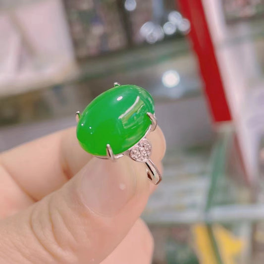 Women's High-grade Goose Egg-shaped Simulation Jasper Green Rings