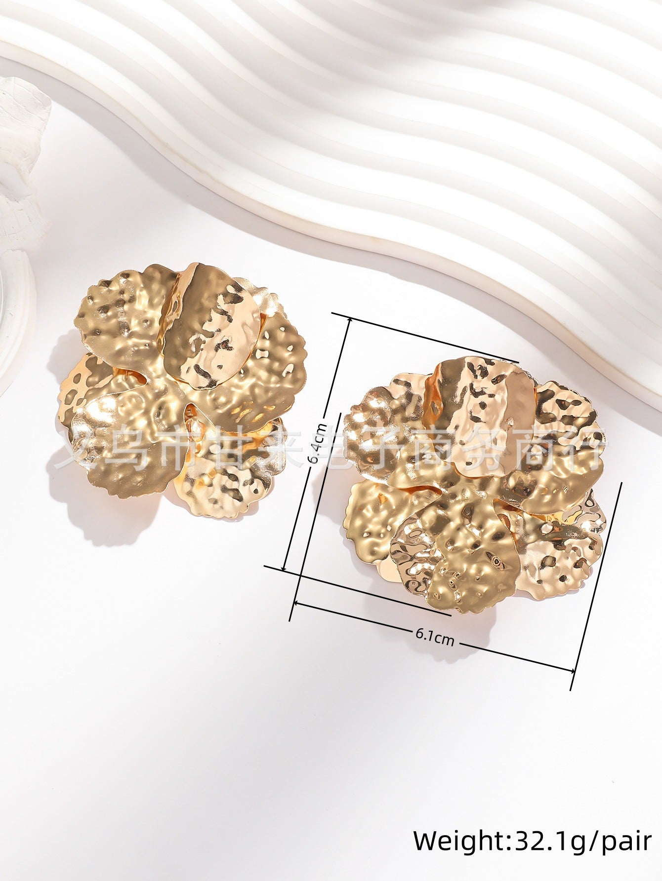 Women's Exaggerated Personalized Metal Flower Affordable Luxury Earrings