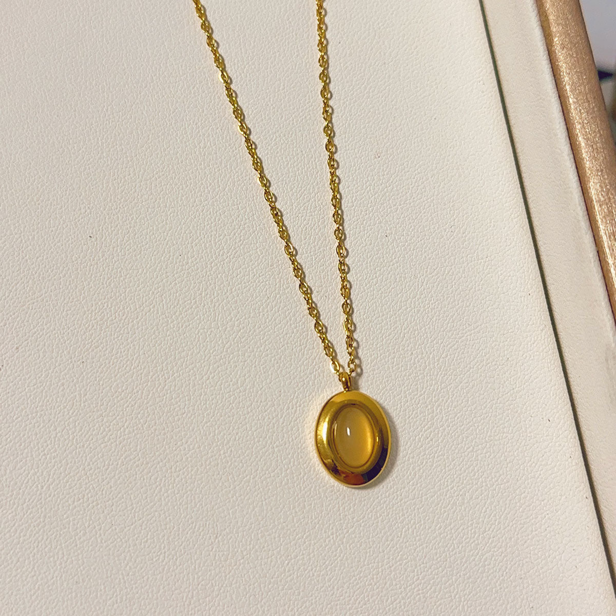 Tiger Eye Design Light Luxury Advanced Sense Elegance Retro Necklaces