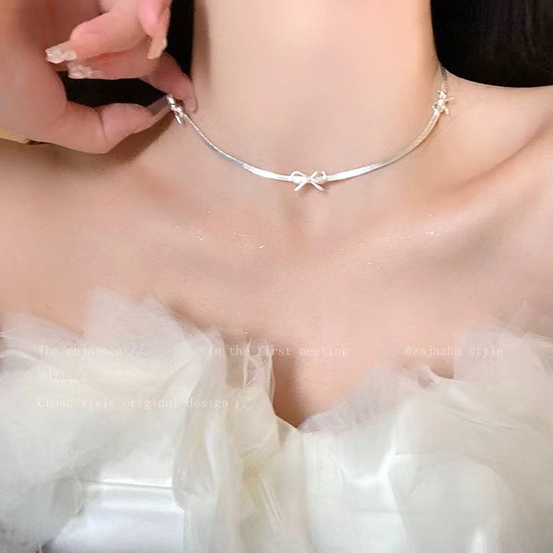 Cool Sier Bow Female Niche Design High-grade Snake Necklaces