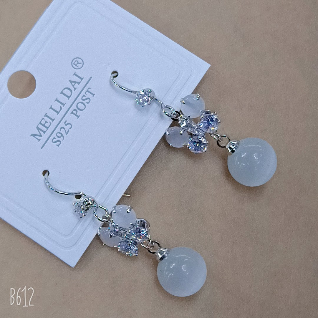 Women's Simple Three Pairs Of White Collar Earrings