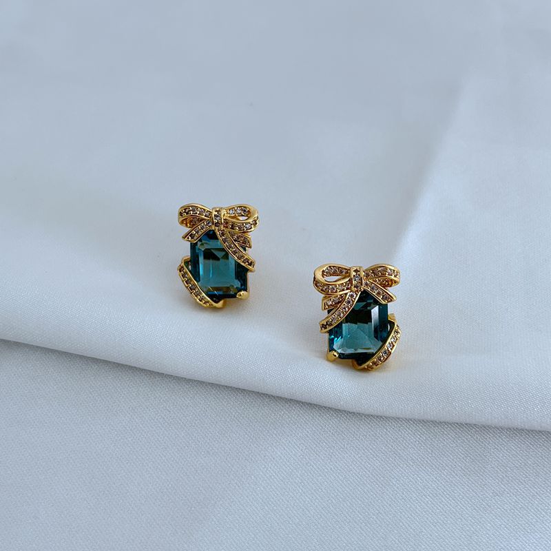 Fashionable Fresh Sweet Bow Inlaid Super Flash Earrings