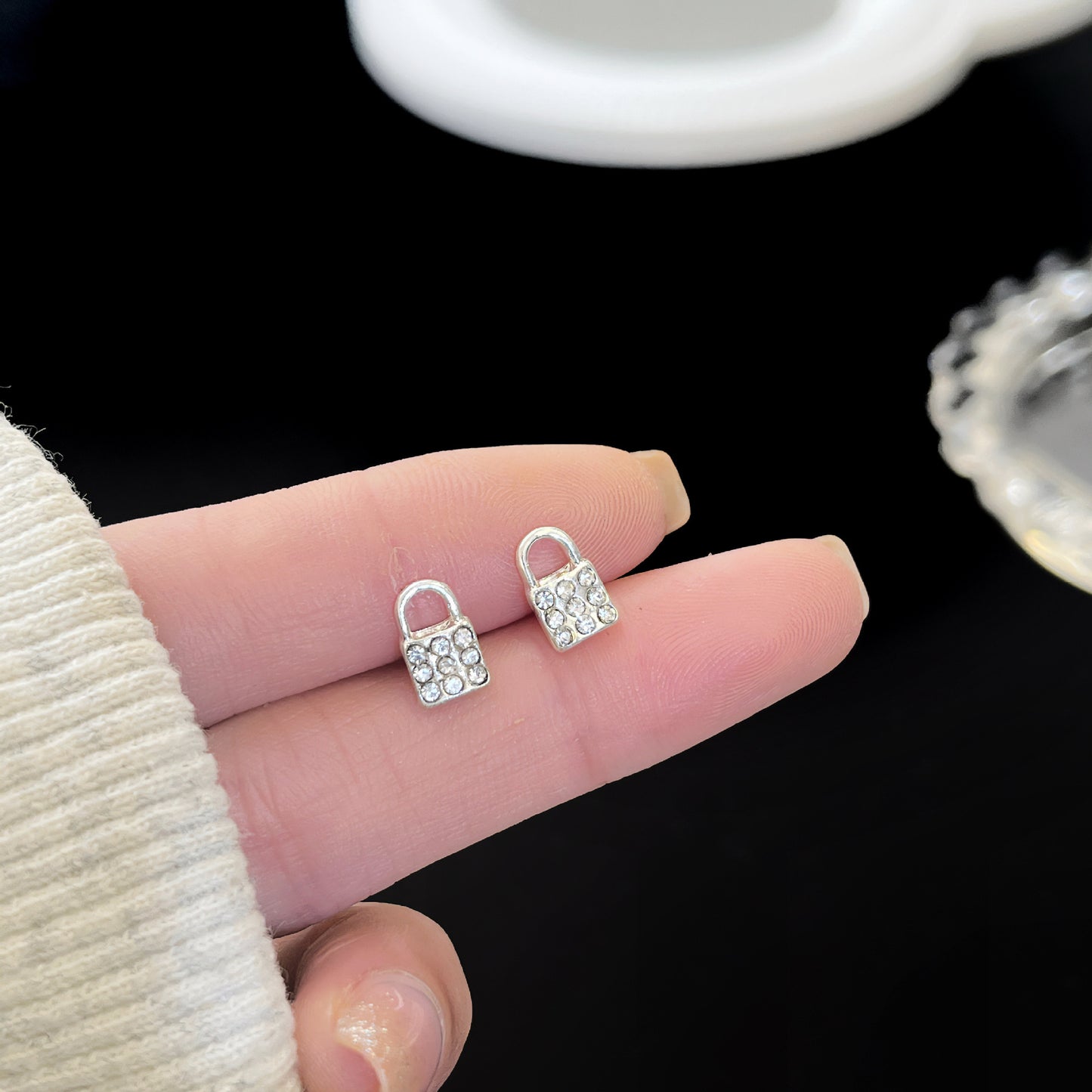 Cool Collection Female Zircon Temperament Live Earrings