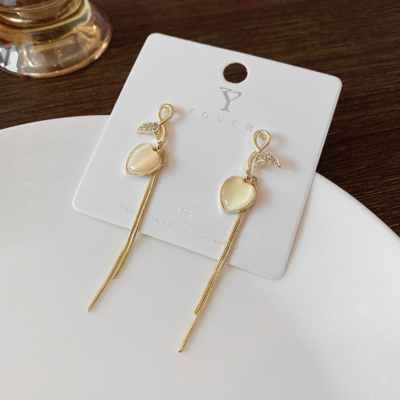 High-grade Female Niche Vintage Pearl Flower Elegant Earrings