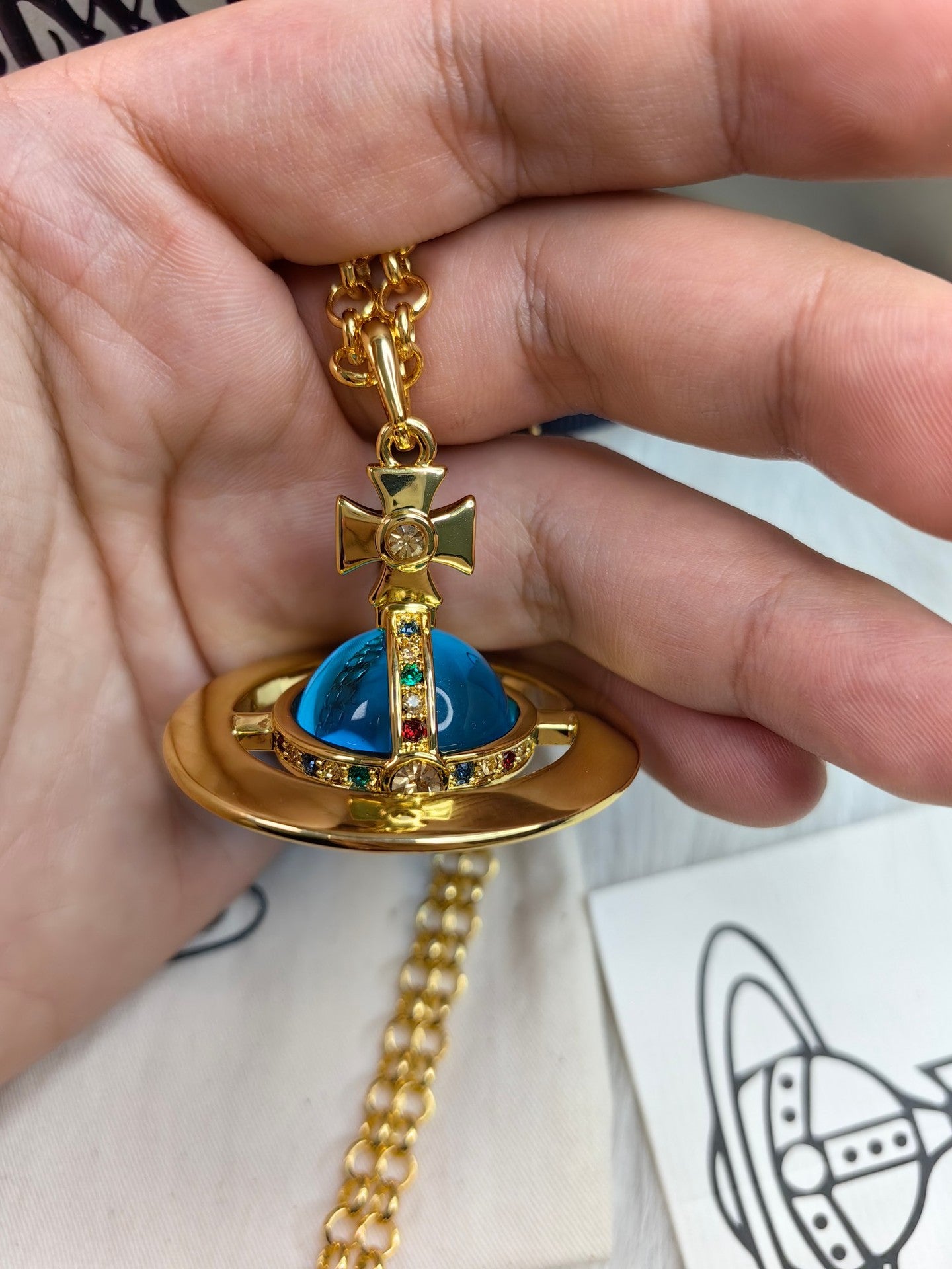 Mother Three-dimensional Planet Glacier Blue Large Necklaces