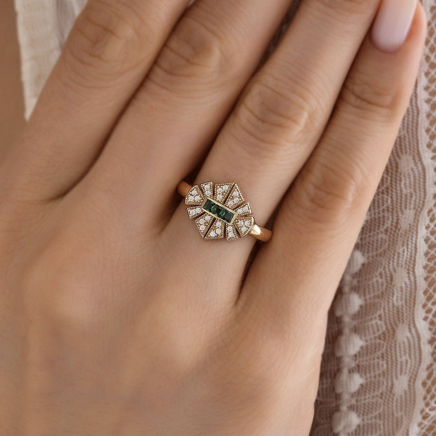 Women's Fashion Lace Niche Hollow Out Court Rings