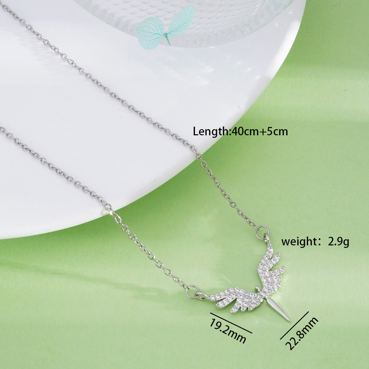 Clavicle Chain Angel Wings Love Creative Design High-grade Light Necklaces
