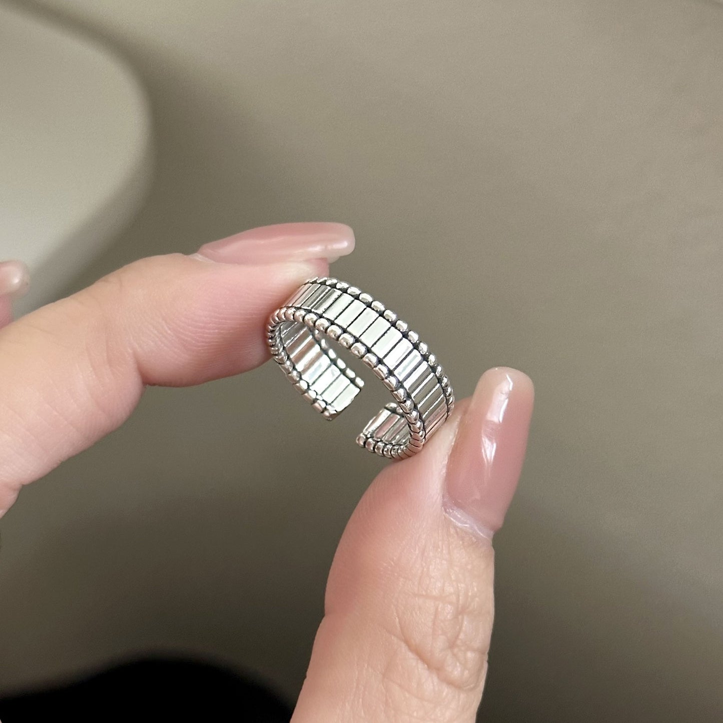 Female Personalized Hip Hop Sweet Cool Twin Vertical Pattern Rings